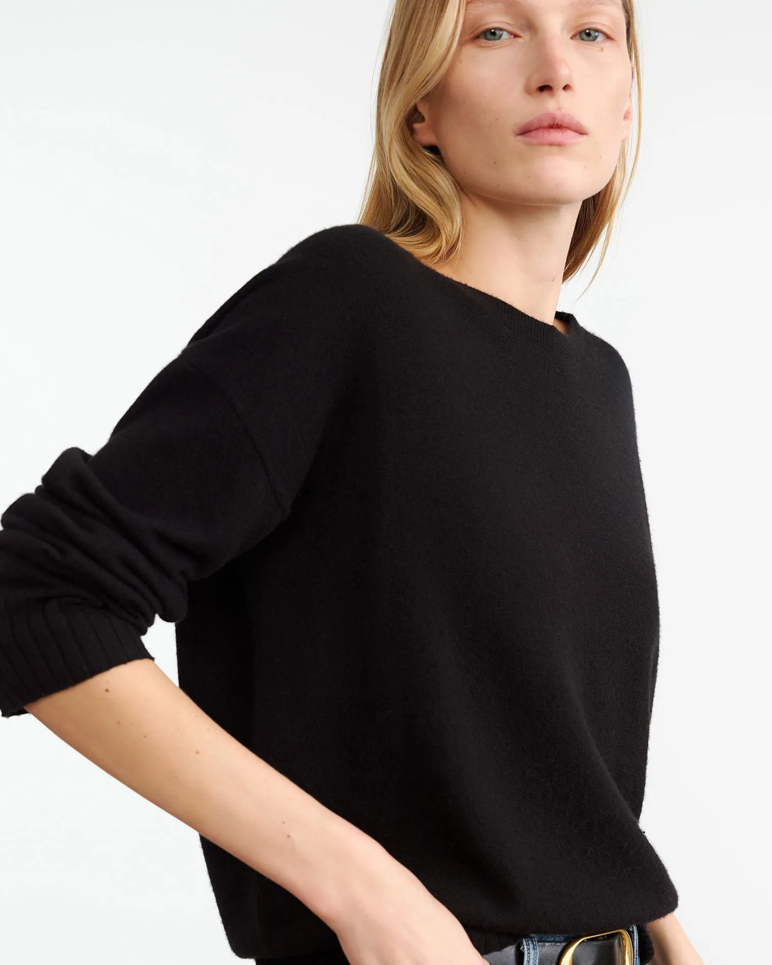 BOYFRIEND CASHMERE SWEATER