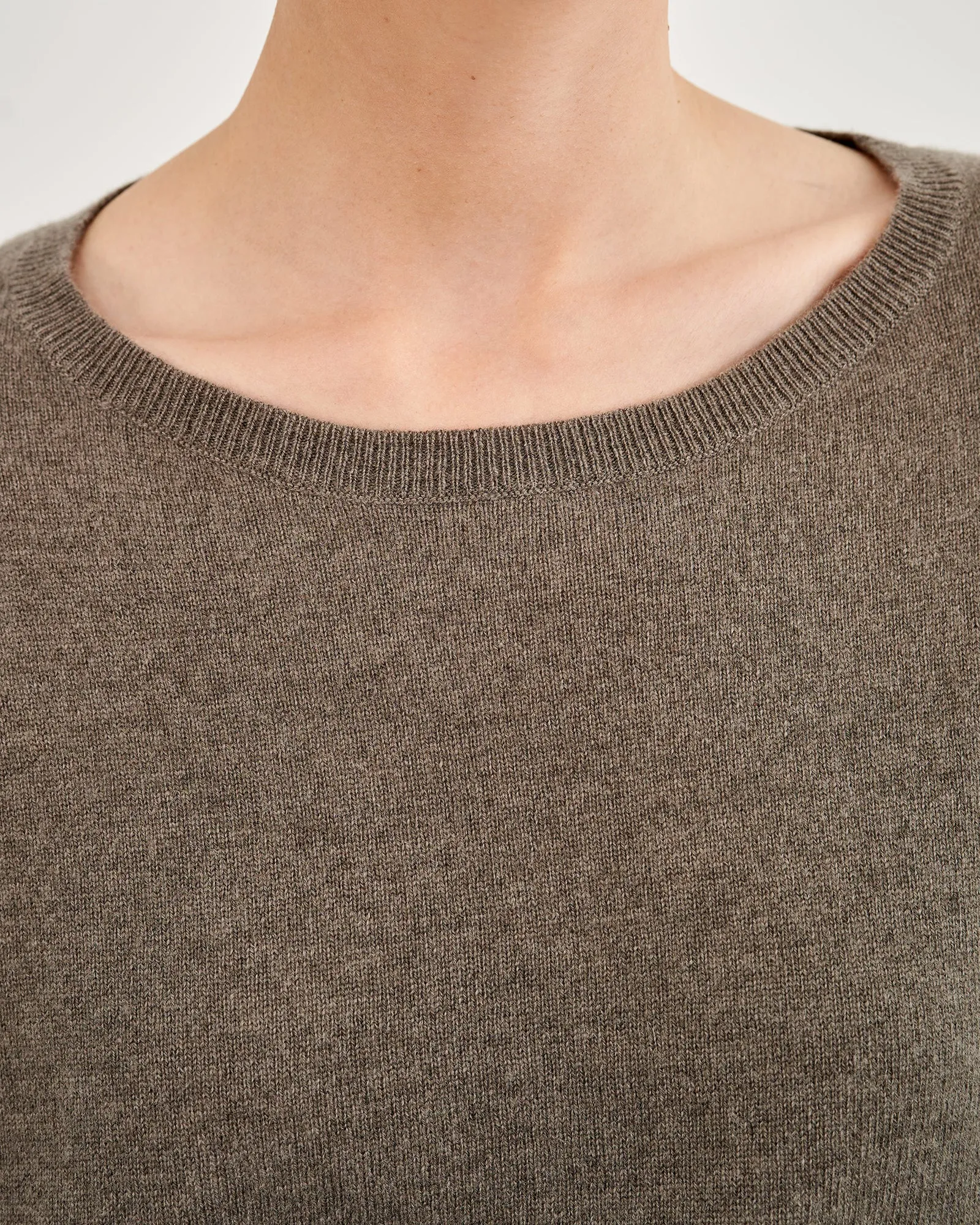 BOYFRIEND CASHMERE SWEATER