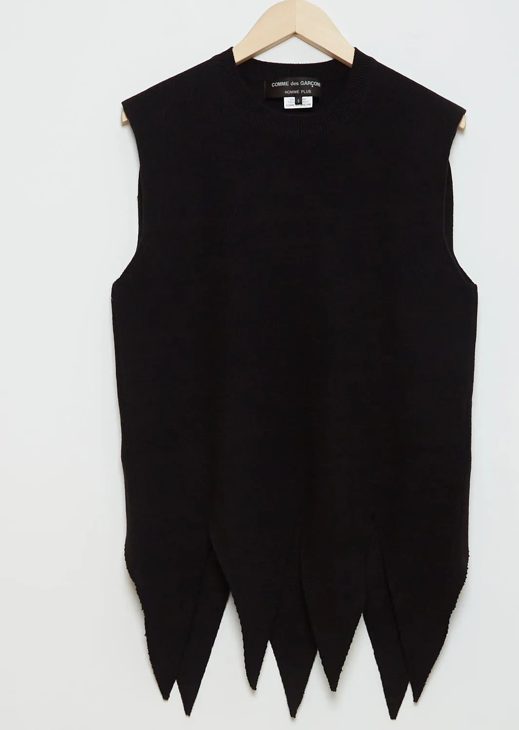 Edge Cut Pullover Vest