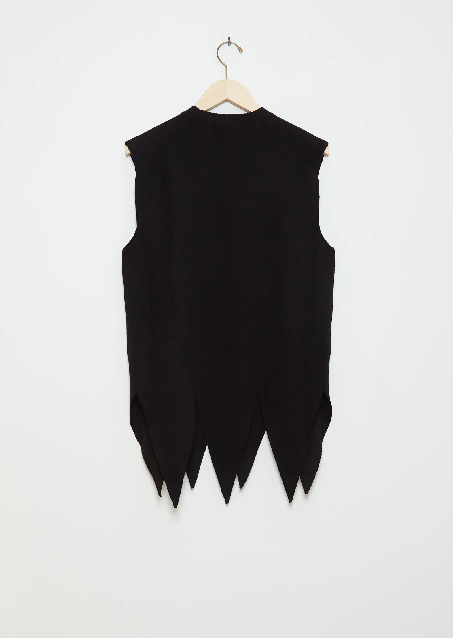 Edge Cut Pullover Vest